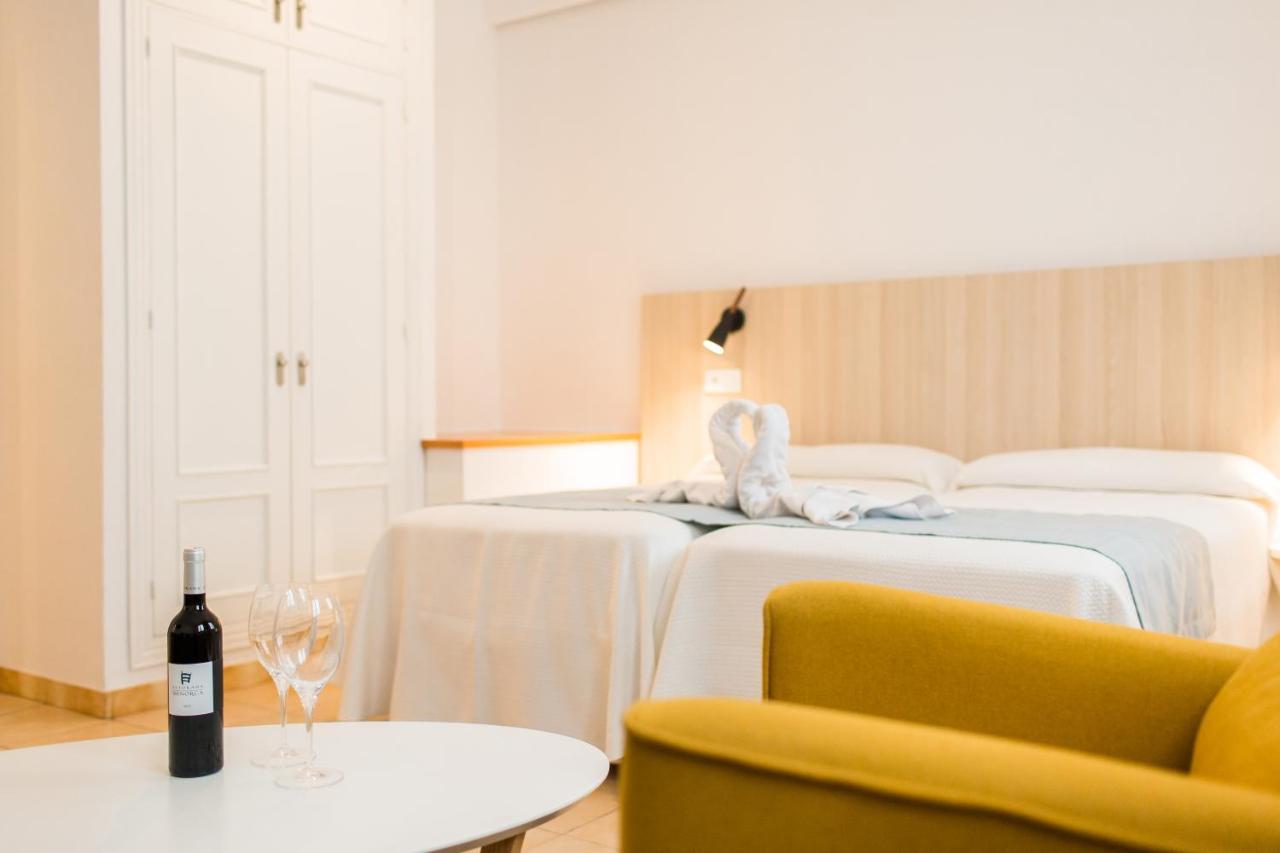 Sagitario Petit Ciutadella Hotel Ciutadella  Buitenkant foto